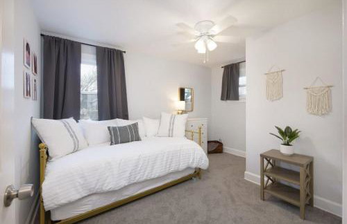 Family Friendly 4 BR Home Close To Downtown CLE! - Foto 33