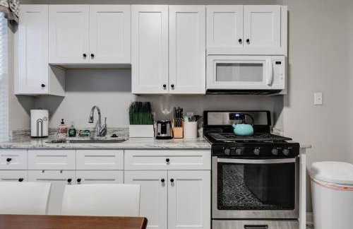 Grand Carytown 5BR FAN HOME fully fenced - Foto 13