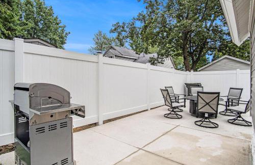 Palmer House Retreat - A Great Muskegon Getaway! - Photo 23