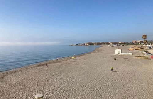 Luxury, beach front, two-bedroom apartment - Foto 20