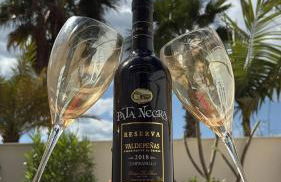 Apartamento en primera línea de playa, con piscina y garaje en Torrox Costa - Photo 18