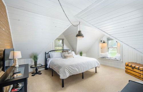 Urban Farmstead Family Retreat - Game Barn - Foto 18