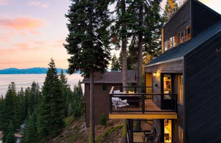 Lake View, Firepit, Game Room Remodeled Lake Tahoe Luxury Cabin by Avantstay - Foto 2