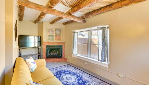 Near Hiking and Skiing Mora Cottage with Mtn Views - Foto 2