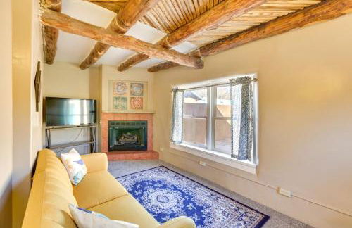 Near Hiking and Skiing Mora Cottage with Mtn Views - Foto 2