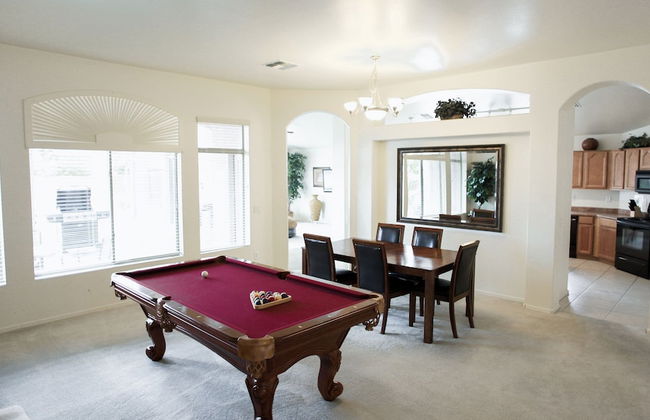 Near Great Shopping & Dining! Pool Table & Games! - Foto 20