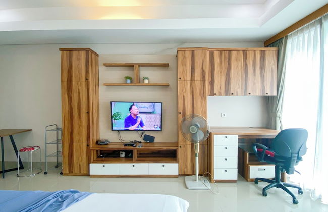 Big And Comfy Studio At Kemang Village Apartment - Foto 14