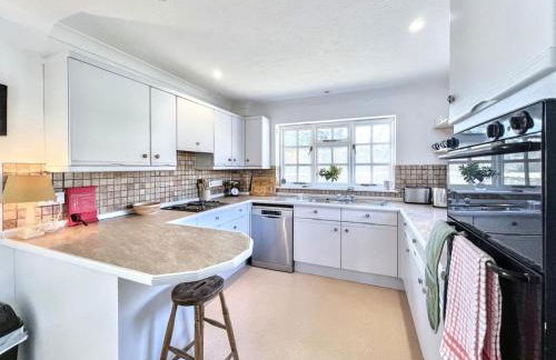 Hidden Haven Cottage with Free Parking - Foto 11