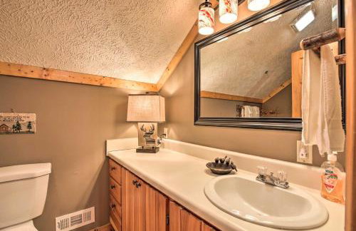 Luxe Fightingtown Creek Cabin 2 King Suites and Spa - Foto 20