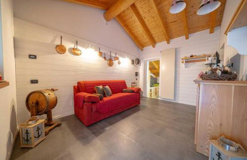 Cozy Stone Chalet Surrounded by Nature Samolaco - Foto 18