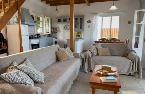 Regina Villa - Photo 7