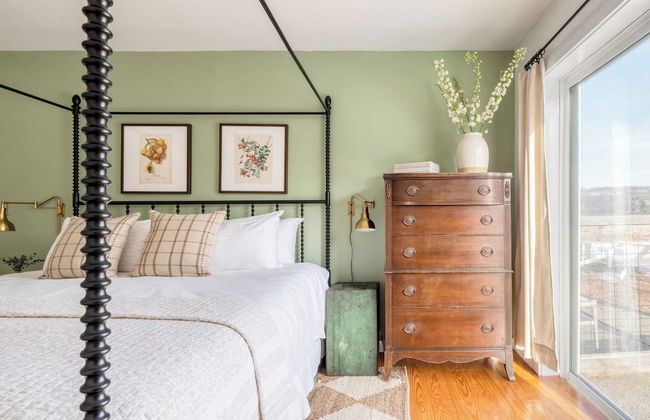 River House by Avantstay Historic & Secluded Estate on the Hudson River w/ Pool Sleeps 24! - Foto 34