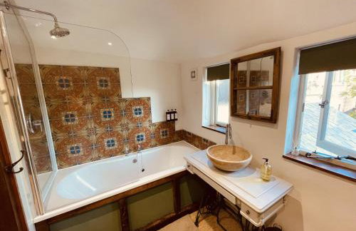 Charming Cottage Sleeps 4 With Sauna - Foto 22