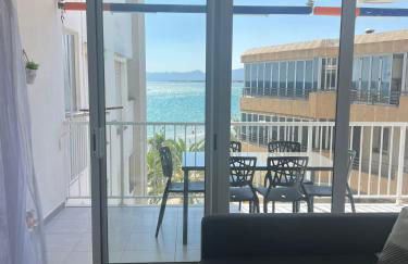 Beachfront Salou apartment with sea view - Foto 31
