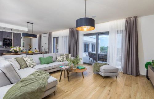 Villa Lastine by Villsy - Photo 32