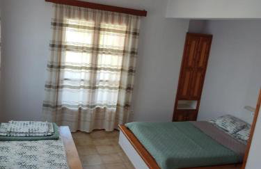 Michalis Chios Rooms - Foto 1