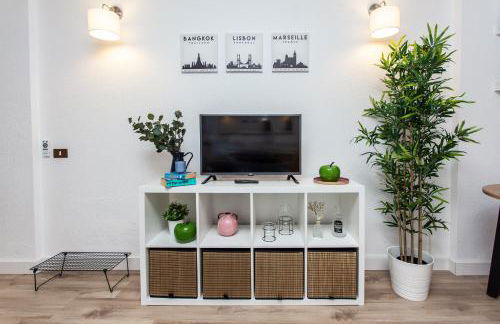 Spectacular Renovated Apartment, 5 min to Camison Beach, with AirCon - Photo 5