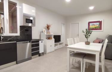 MON ART - Piso turístico en el centro de Logroño - ESTACIÓN DE TREN LOGROÑO - Foto 2