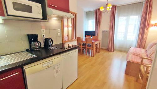 Oo, T2, centre Luchon, wifi, casier à skis, ascenseur, 4 personnes - Foto 2, dishwasher, minibar