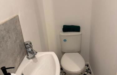 2 Bedroom Wakefield City Centre House With All Ensuite Rooms - Foto 39