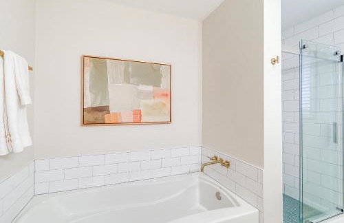 Sugar Mountain Chalet with Hot Tub and Ski Shuttle! - Foto 21