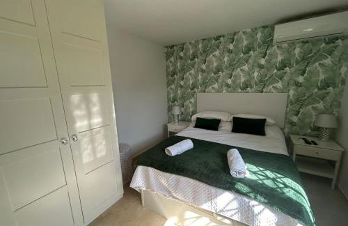 Villa Oregano Oasis Stunning Villa with own heated pool - Foto 17