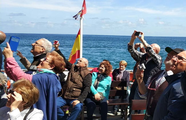 Paseo en barco desde Santoña hasta el Faro del Caballo - Foto 7