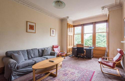 3 bed overlooking meadows park - Foto 1