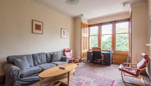 3 bed overlooking meadows park - Foto 1