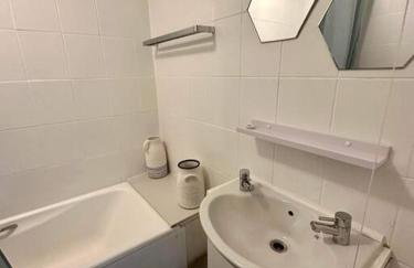 Lovely 2 bed apartment sleeps 5 - Foto 16