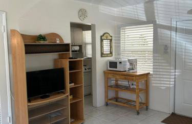 Bahama Beach Club Pompano - Fort Lauderdale - Charming and Cozy Studios & Apartments close to Beach with heated Pool - Photo 93