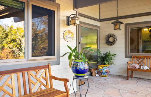 Nature-Inspired Stay with Pool, Fire Pits and More - Foto 40