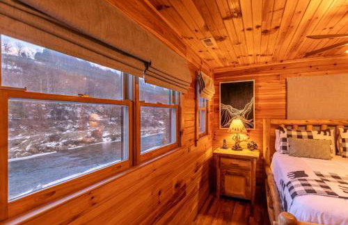 Riverbend Retreat - Photo 26