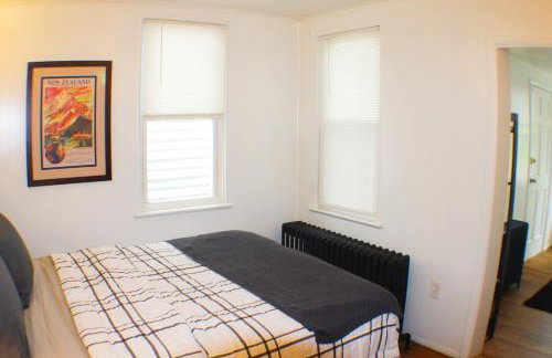 Urban Oasis - 3BR 2BA - City View- Private Parking - Foto 9