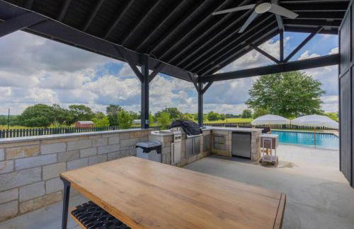 Colorado river access, game room & swimming pool - Photo 11