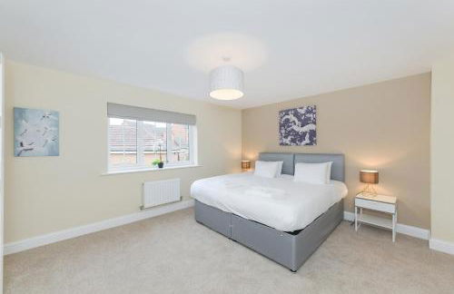 Stunning Garden House with Free WIFI and Parking - Foto 23