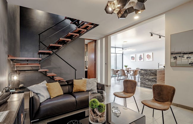 Luxurious 5-bedroom House With Air-conditioning & Private Rooftop in Juriquilla - Foto 10