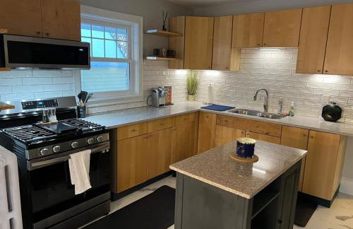 CRAFTSMAN UPSTAIRS with impressive attic! - Foto 28