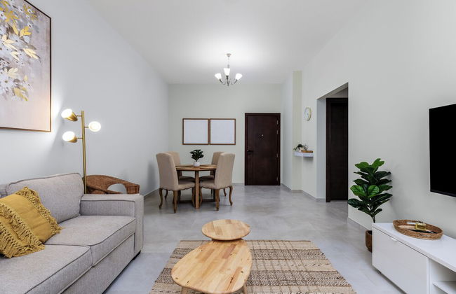 Waves - Stylish 1BR Close to IMG World & Global Village - Photo 12