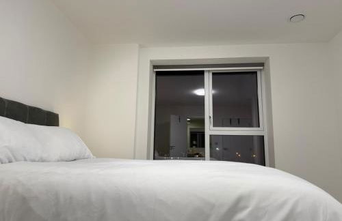 Serenity Waterfront 2 Bed Apartment - Foto 55