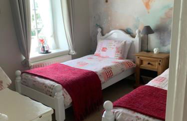 Two Cottages in Beautiful Brittany 5 Bedrooms Sleeps 10 Pets Welcome Heated Swimming Pool Free Wifi - Foto 28