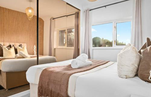 Stylish Four Bed House - 7 Guests - Garden - Parking - Netflix 802W - Foto 4