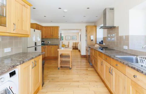 Rookley Farm Lodge Charming Manor Pool House with Heated Pool, Tennis Court & Gardens - Isle of Wight Rural Countryside Escape - Foto 15