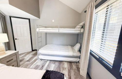 Lakefront Home-3BD25BADockGrillFirepitPool - Foto 12