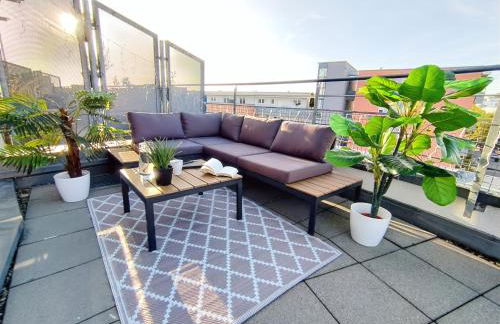 Ulmer Penthouse für 7, Arbeitsplatz, XXL-Dachterrasse, Grill, Wii - Foto 1