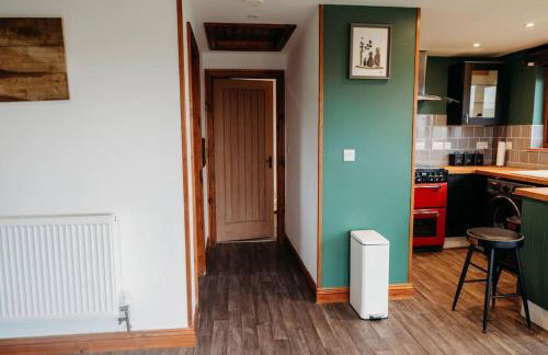 Woodpecker Lodge- A Pet Friendly Rural Retreat - Photo 16