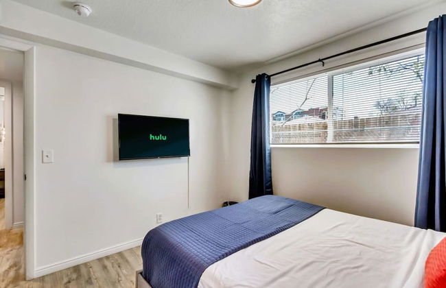 Convenient 2BR Apt w Covered Parking SLC - Foto 26