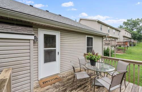 Beautiful Townhome, 11 minutes to Downtown, KCMO. - Foto 2