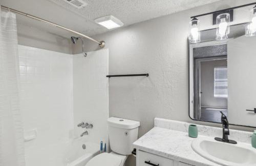 The Landry 276 Spacious and Cozy 2 Bedroom 1bth - Foto 14