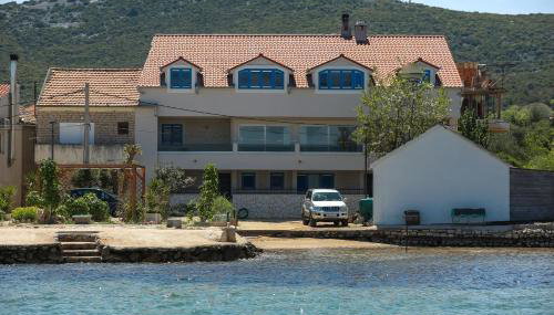 Apartments Seafront - Photo 2